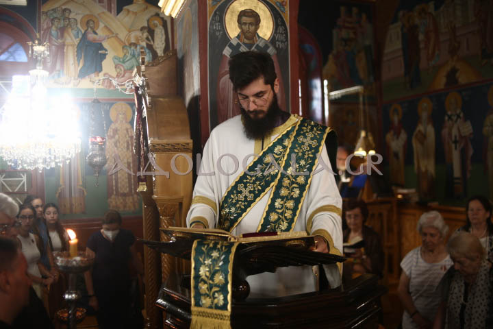 Σύναξη Δώδεκα Αποστόλων, Άγιοι Απόστολοι Καλλιθέας, Καλλιθέα, Τζιτζιφιές, Θεία Λειτουργία, Επίσκοπος Ανδρούσης, Κωνστάντιος, Ιερά Αρχιεπισκοπή Αθηνών, Ορθοδοξία, Εκκλησία της Ελλάδος, πανήγυρη, π. Δημήτριος Καρβούνης, φωτογραφία, βαγγέλης καρπαθάκης, καρπαθάκης, τζιζτιφιές, Αγιοι Απόστολοι, Αθήνα, 12 Απόστολοι, Κωνστάντιος,