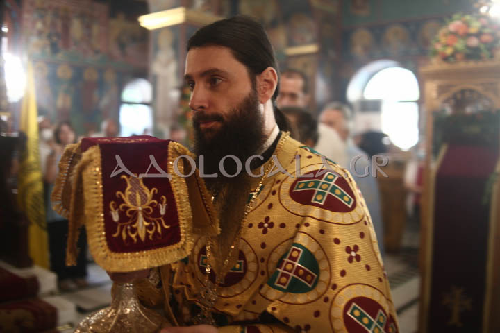 Σύναξη Δώδεκα Αποστόλων, Άγιοι Απόστολοι Καλλιθέας, Καλλιθέα, Τζιτζιφιές, Θεία Λειτουργία, Επίσκοπος Ανδρούσης, Κωνστάντιος, Ιερά Αρχιεπισκοπή Αθηνών, Ορθοδοξία, Εκκλησία της Ελλάδος, πανήγυρη, π. Δημήτριος Καρβούνης, φωτογραφία, βαγγέλης καρπαθάκης, καρπαθάκης, τζιζτιφιές, Αγιοι Απόστολοι, Αθήνα, 12 Απόστολοι, Κωνστάντιος,