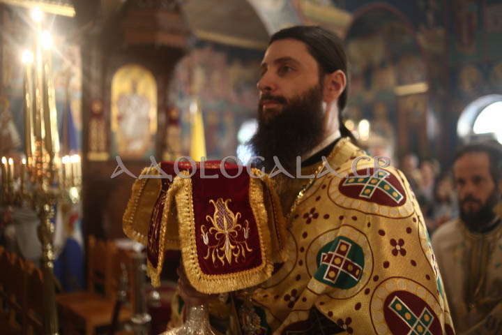 Σύναξη Δώδεκα Αποστόλων, Άγιοι Απόστολοι Καλλιθέας, Καλλιθέα, Τζιτζιφιές, Θεία Λειτουργία, Επίσκοπος Ανδρούσης, Κωνστάντιος, Ιερά Αρχιεπισκοπή Αθηνών, Ορθοδοξία, Εκκλησία της Ελλάδος, πανήγυρη, π. Δημήτριος Καρβούνης, φωτογραφία, βαγγέλης καρπαθάκης, καρπαθάκης, τζιζτιφιές, Αγιοι Απόστολοι, Αθήνα, 12 Απόστολοι, Κωνστάντιος,