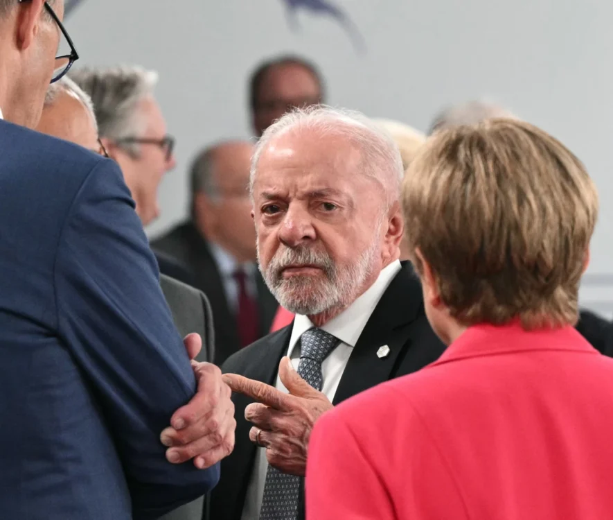 Ο Λούλα της Βραζιλίας προειδοποιεί τον Τραμπ να μην αναμειχθεί στις βραζιλιάνικες εκλογές