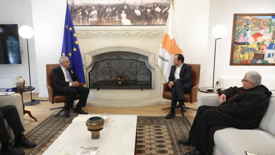 Ο Πρόεδρος της Δημοκρατίας Νίκος Χριστοδουλίδης συναντήθηκε με τον Αντιπρόσωπο της Θρησκευτικής Ομάδας Μαρωνιτών Πέτρο Νακούζη, επαναβεβαιώνοντας τη στήριξη της Κυβέρνησης στα ζητήματα της μαρωνιτικής κοινότητας.