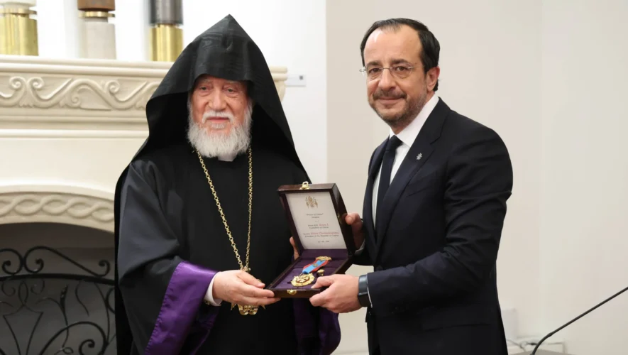Ο Πρόεδρος της Κυπριακής Δημοκρατίας Νίκος Χριστοδουλίδης με τον Παναγιώτατο Πατριάρχη των Αρμενίων του Μεγάλου Οίκου της Κιλικίας Καθολικό Αράμ Α’