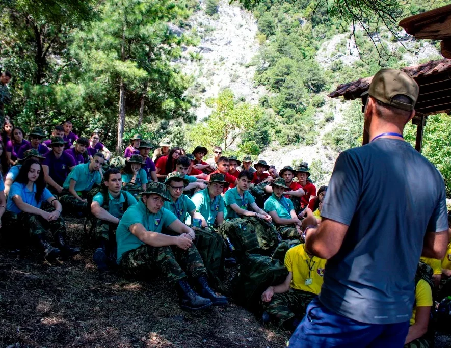 Μαθητές Λυκείου συμμετέχουν στο 2ο Summer Campus της Σχολής Μονίμων Υπαξιωματικών στο Λιτόχωρο Πιερίας κατά τη διάρκεια εκπαιδευτικών και αθλητικών δραστηριοτήτων.