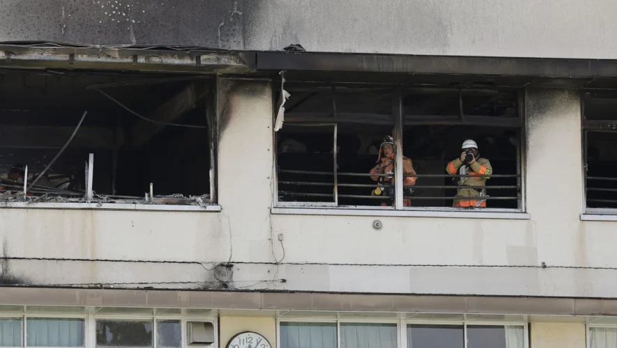 Πυρκαγιά ξέσπασε σε δημοτικό σχολείο στο Τόκιο, με περίπου 300 μαθητές και εκπαιδευτικούς να εκκενώνονται με ασφάλεια. Αναφορές για 11 τραυματίες.