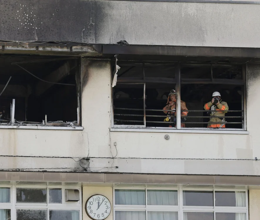 Πυρκαγιά ξέσπασε σε δημοτικό σχολείο στο Τόκιο, με περίπου 300 μαθητές και εκπαιδευτικούς να εκκενώνονται με ασφάλεια. Αναφορές για 11 τραυματίες.