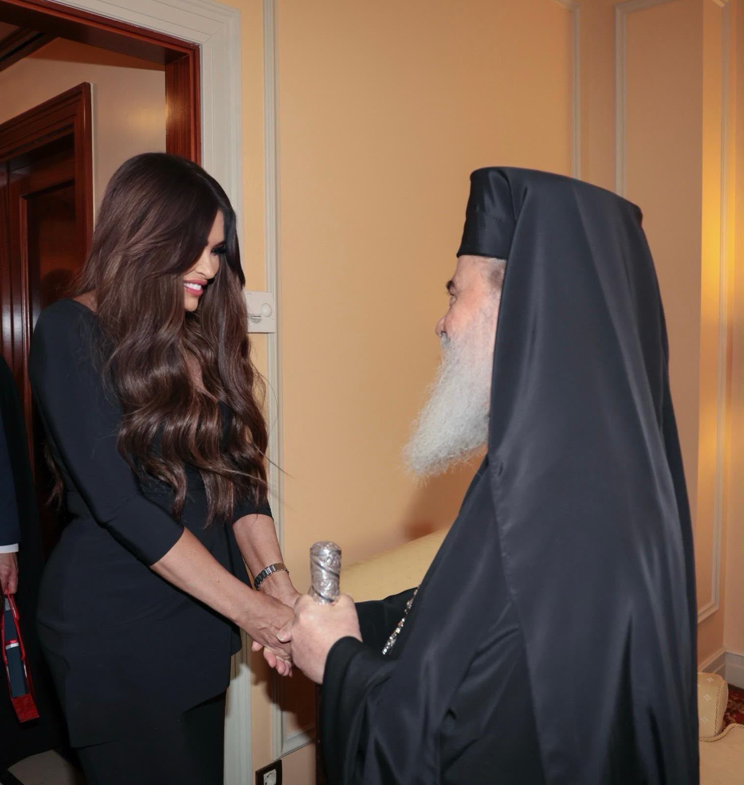 Η Αμερικανίδα Πρέσβειρα στην Αθήνα Κίμπερλι Γκίλφοϊλ συναντήθηκε με τον Πατριάρχη Ιεροσολύμων Θεόφιλο Γ’