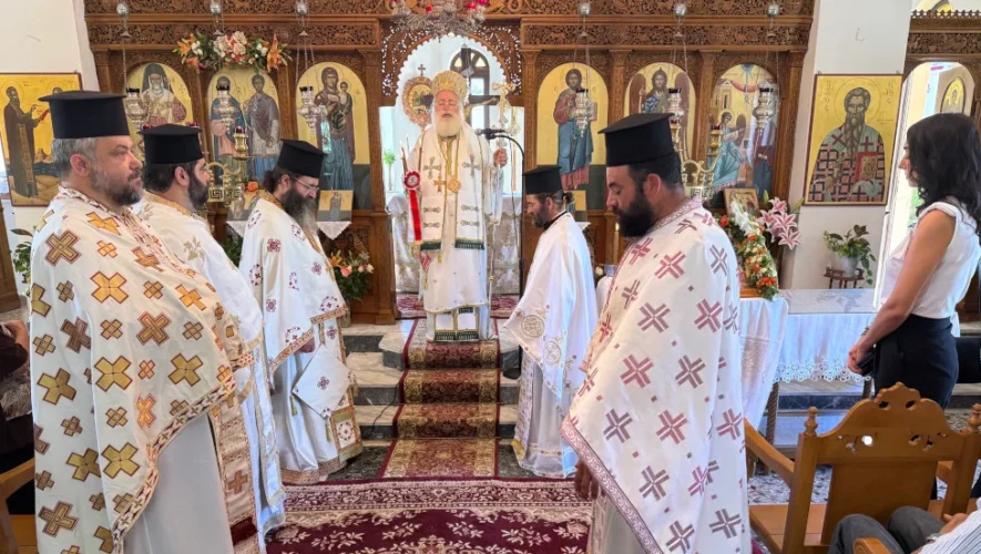 Αγίοι Ανάργυροι, Μύρτος Ιεράπετρας, Ιερά Μητρόπολη Ιεραπύτνης και Σητείας, Κοσμάς και Δαμιανός, Αρχιερατική Θεία Λειτουργία, Κρήτη, πανήγυρη εκκλησίας, Ορθόδοξη Εκκλησία, Σεβασμιώτατος Κύριλλος