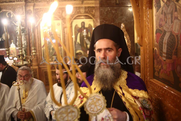 Με λαμπρότητα τελέστηκε ο πανηγυρικός Εσπερινός της Αγίας Μαρκέλλας στον Βοτανικό, με χοροστασία του Επισκόπου Χριστουπόλεως Βαρνάβα και πλήθος πιστών.