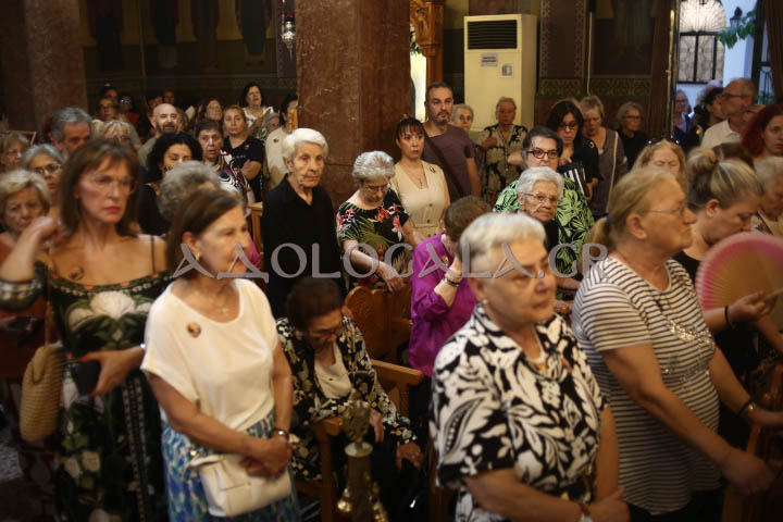 Πλήθος πιστών συμμετείχε στον πανηγυρικό Εσπερινό της Αγίας Μαρκέλλας στον Βοτανικό, όπου ο Επίσκοπος Χριστουπόλεως Βαρνάβας ανέπτυξε επίκαιρα πνευματικά μηνύματα.