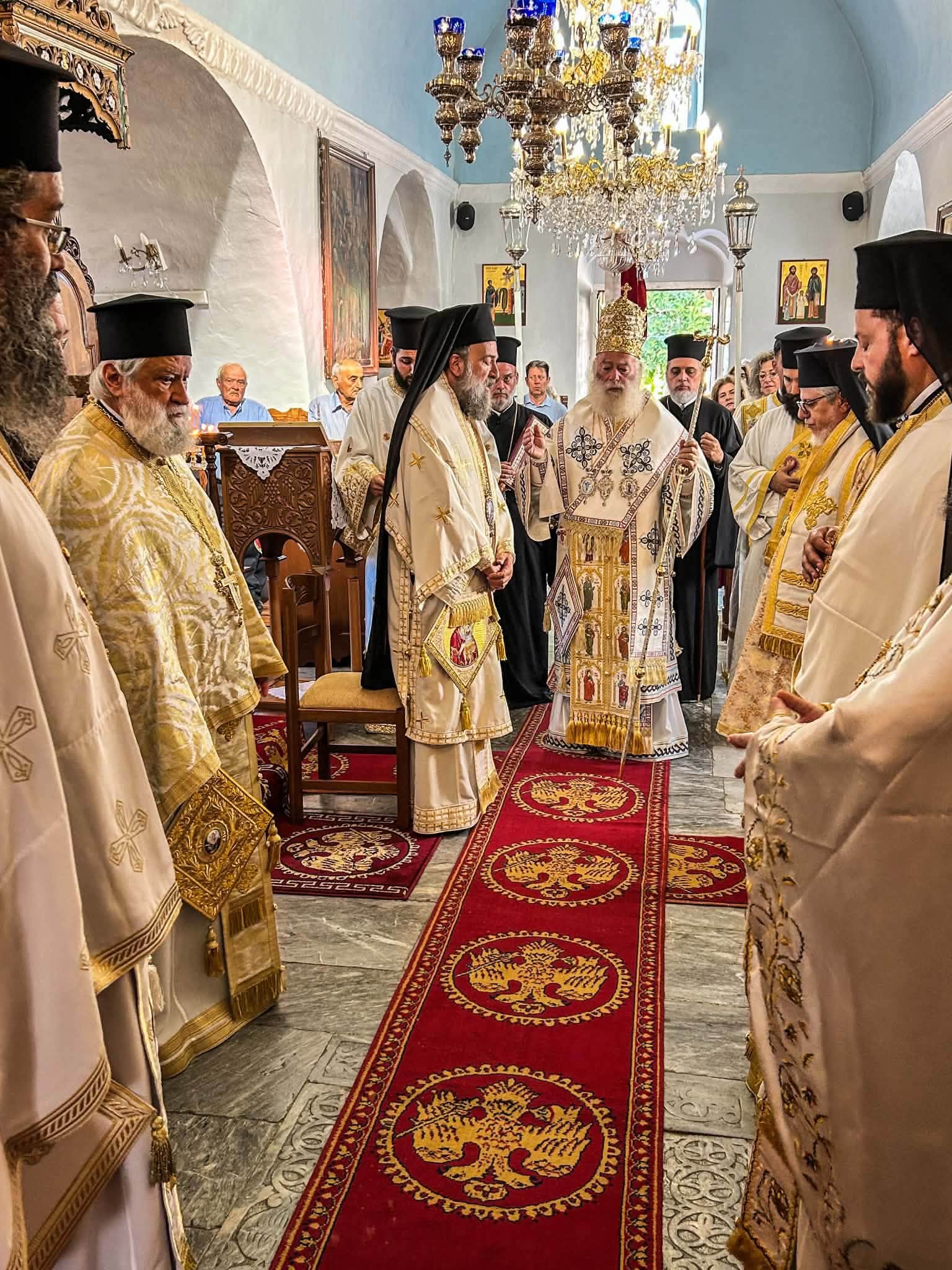 Πατριαρχική Θεία Λειτουργία, Αμοργός, Πατριάρχης Θεόδωρος Β΄, Πατριάρχης Παρθένιος, Ιερό Μνημόσυνο, Εκκλησία Αλεξανδρείας, Μητρόπολη Θήρας, Ορθοδοξία, Κυκλάδες, Εκκλησιαστικές Ειδήσεις