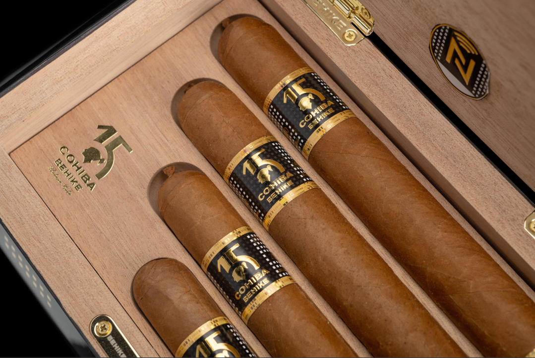 Cohiba, Habanos, Κούβα, κουβανέζικα πούρα, ιστορία Cohiba, Behike, Maduro 5, Classic Line, Siglo VI, premium Habanos, Vuelta Abajo, κουβανικός καπνός, χειροποίητα Habanos, πολιτιστική κληρονομιά, ιστορικές μάρκες