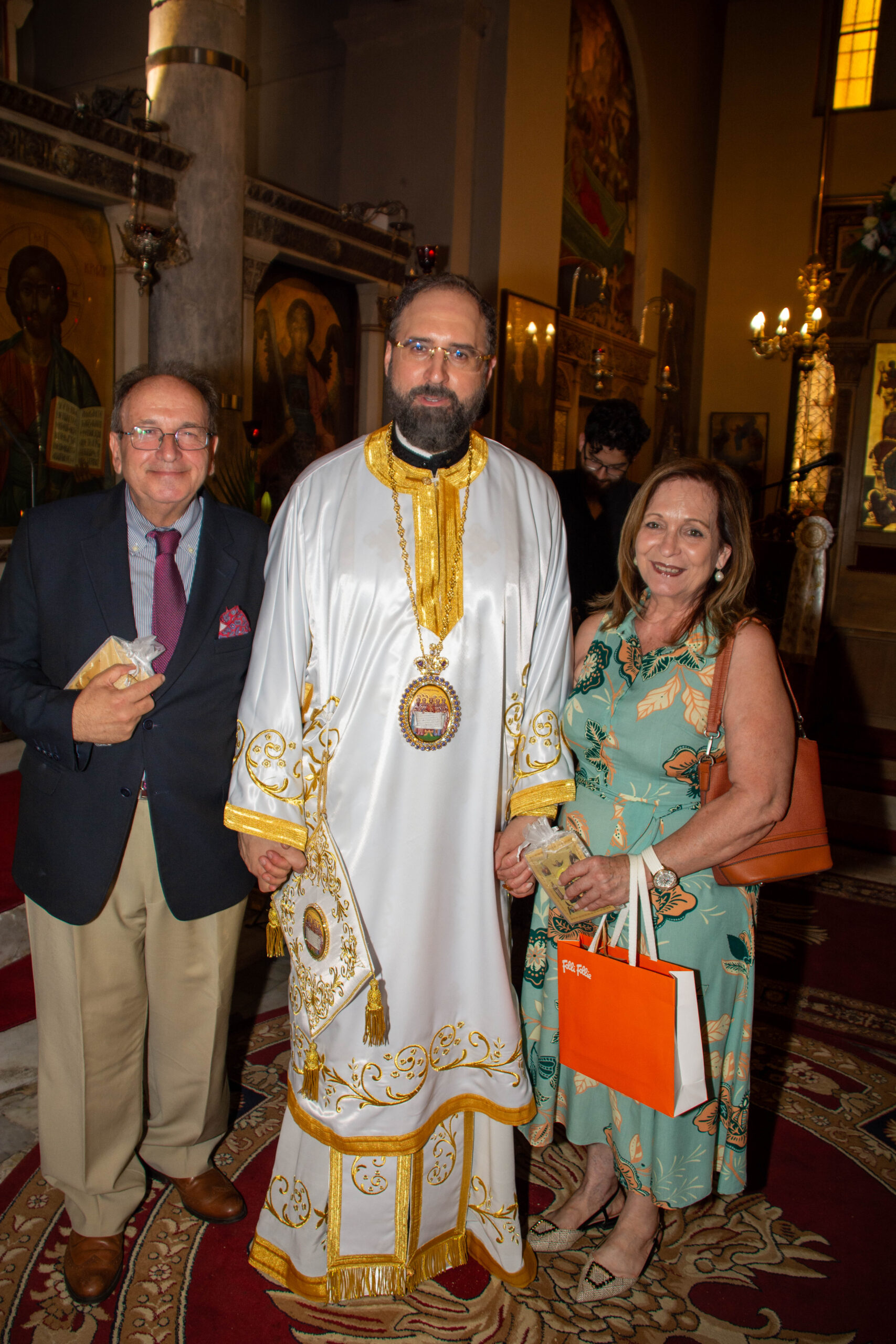 Η πρώτη αρχιερατική Θεία Λειτουργία του Επισκόπου Ανδίδων κ. Ισιδώρου στον Ιστορικό Ιερό Ναό Μεταμορφώσεως Σωτήρος στην Πλάκα