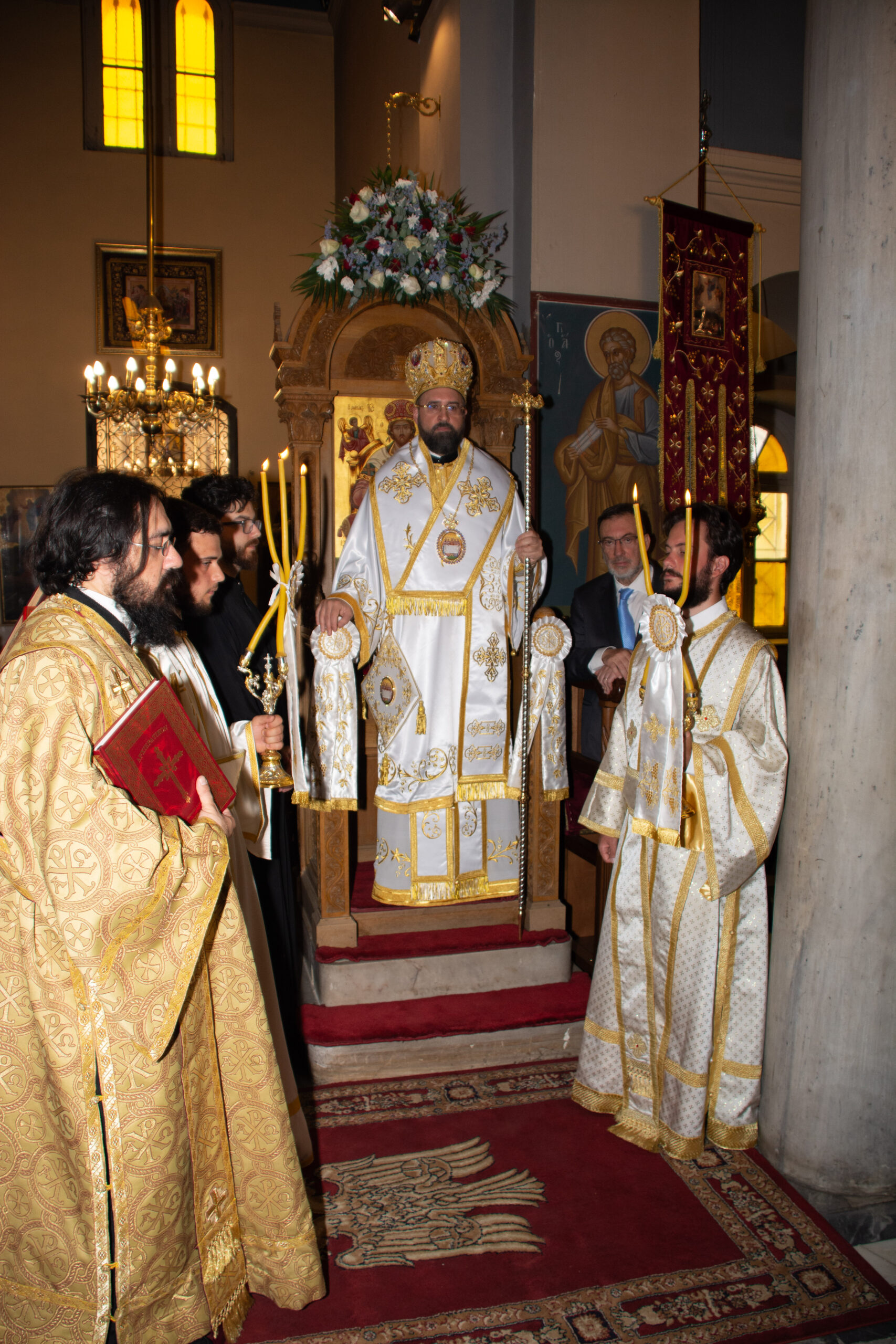 Η πρώτη αρχιερατική Θεία Λειτουργία του Επισκόπου Ανδίδων κ. Ισιδώρου στον Ιστορικό Ιερό Ναό Μεταμορφώσεως Σωτήρος στην Πλάκα
