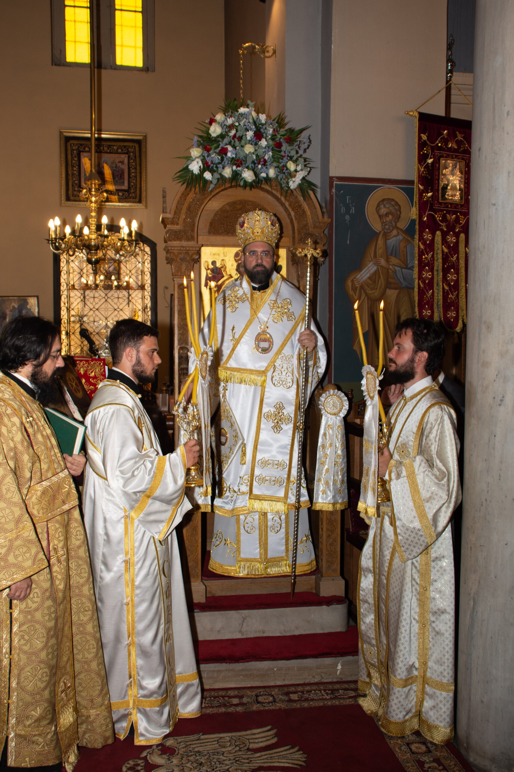 Η πρώτη αρχιερατική Θεία Λειτουργία του Επισκόπου Ανδίδων κ. Ισιδώρου στον Ιστορικό Ιερό Ναό Μεταμορφώσεως Σωτήρος στην Πλάκα