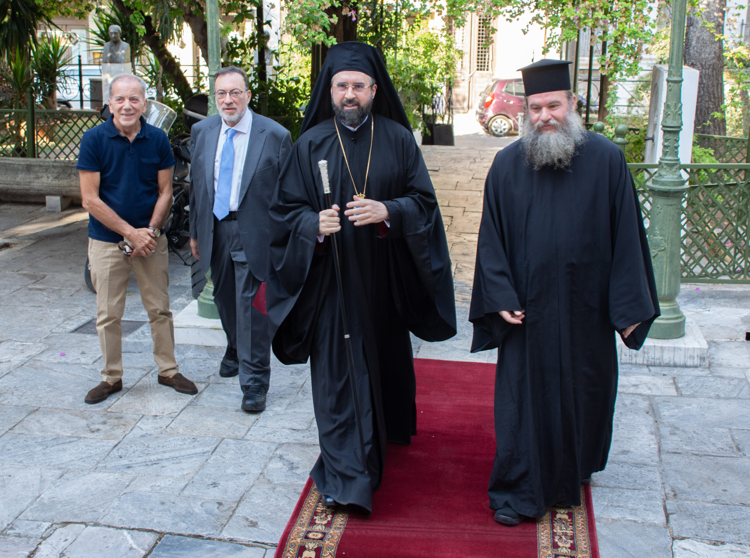 Η πρώτη αρχιερατική Θεία Λειτουργία του Επισκόπου Ανδίδων κ. Ισιδώρου στον Ιστορικό Ιερό Ναό Μεταμορφώσεως Σωτήρος στην Πλάκα