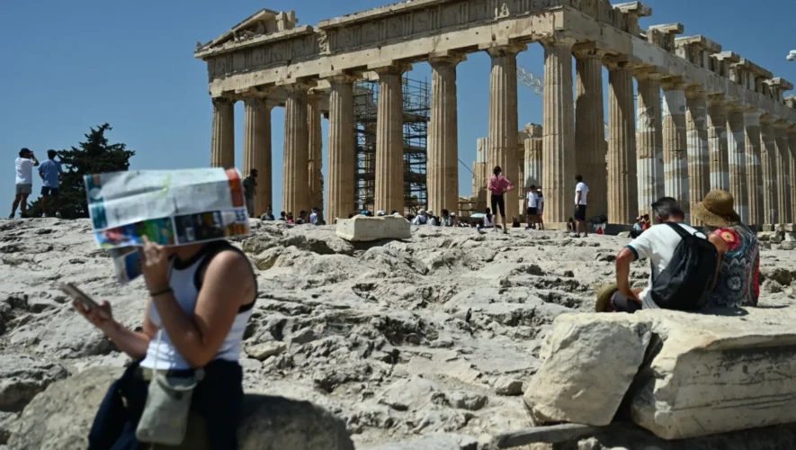 καύσωνας, καιρός σήμερα, ΕΜΥ, θερμοκρασία 41 βαθμοί, αφρικανική σκόνη, πρόγνωση καιρού, υψηλές θερμοκρασίες, θερμική καταπόνηση, Αττική, Θεσσαλονίκη