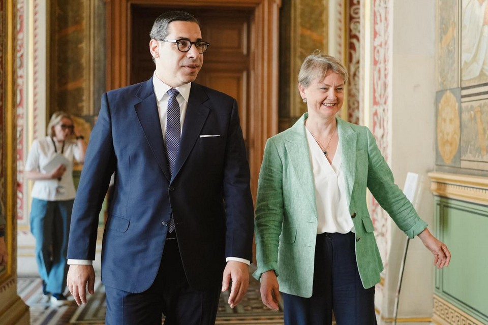 Ο Υπουργός Εξωτερικών Κωνσταντίνος Κόμπος κατά τη διάρκεια επίσημων επαφών στο Λονδίνο με Βρετανούς αξιωματούχους.