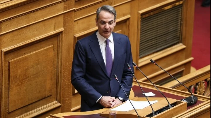 Ο Κυριάκος Μητσοτάκης μιλά για τρομοκρατία, εθνική ασφάλεια και οικονομία στην εβδομαδιαία ανασκόπησή του.