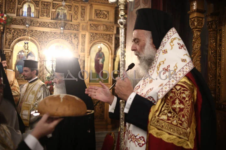 Με τη συμμετοχή πολλών Ιεραρχών, κληρικών, τοπικών αρχών και εκατοντάδων πιστών τελέστηκε στα Άνω Λιόσια ο Πανηγυρικός Πολυαρχιερατικός Εσπερινός για την εορτή του Αγίου Αθηναγόρου και τα ονομαστήρια του Μητροπολίτη Ιλίου.