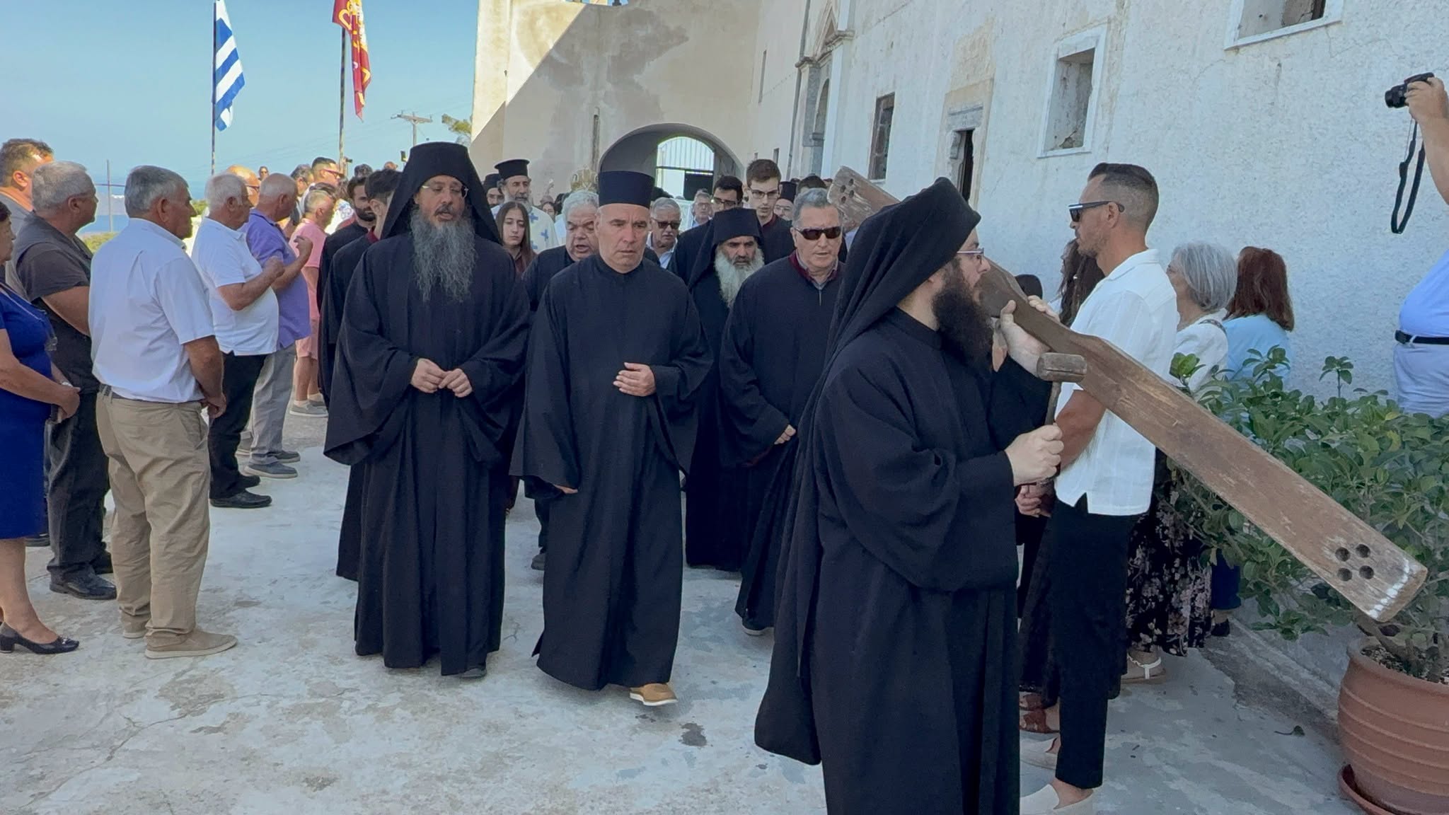 Προφήτης Ηλίας, Ιερά Μονή Προφήτου Ηλιού Θήρας, Σαντορίνη, Μητρόπολη Θήρας, πανθηραϊκός εορτασμός, Μητροπολίτης Αμφιλόχιος, Θεία Λειτουργία, Τρισαρχιερατικός Εσπερινός, Κυκλάδες, εκκλησιαστικές ειδήσεις