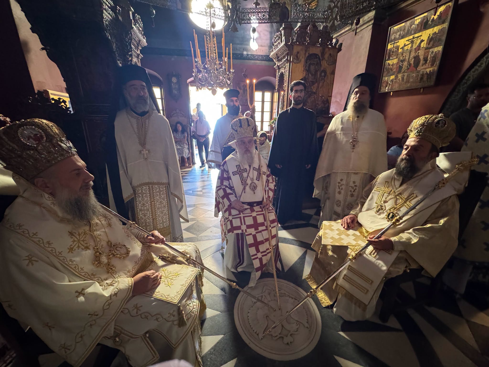 Προφήτης Ηλίας, Ιερά Μονή Προφήτου Ηλιού Θήρας, Σαντορίνη, Μητρόπολη Θήρας, πανθηραϊκός εορτασμός, Μητροπολίτης Αμφιλόχιος, Θεία Λειτουργία, Τρισαρχιερατικός Εσπερινός, Κυκλάδες, εκκλησιαστικές ειδήσεις
