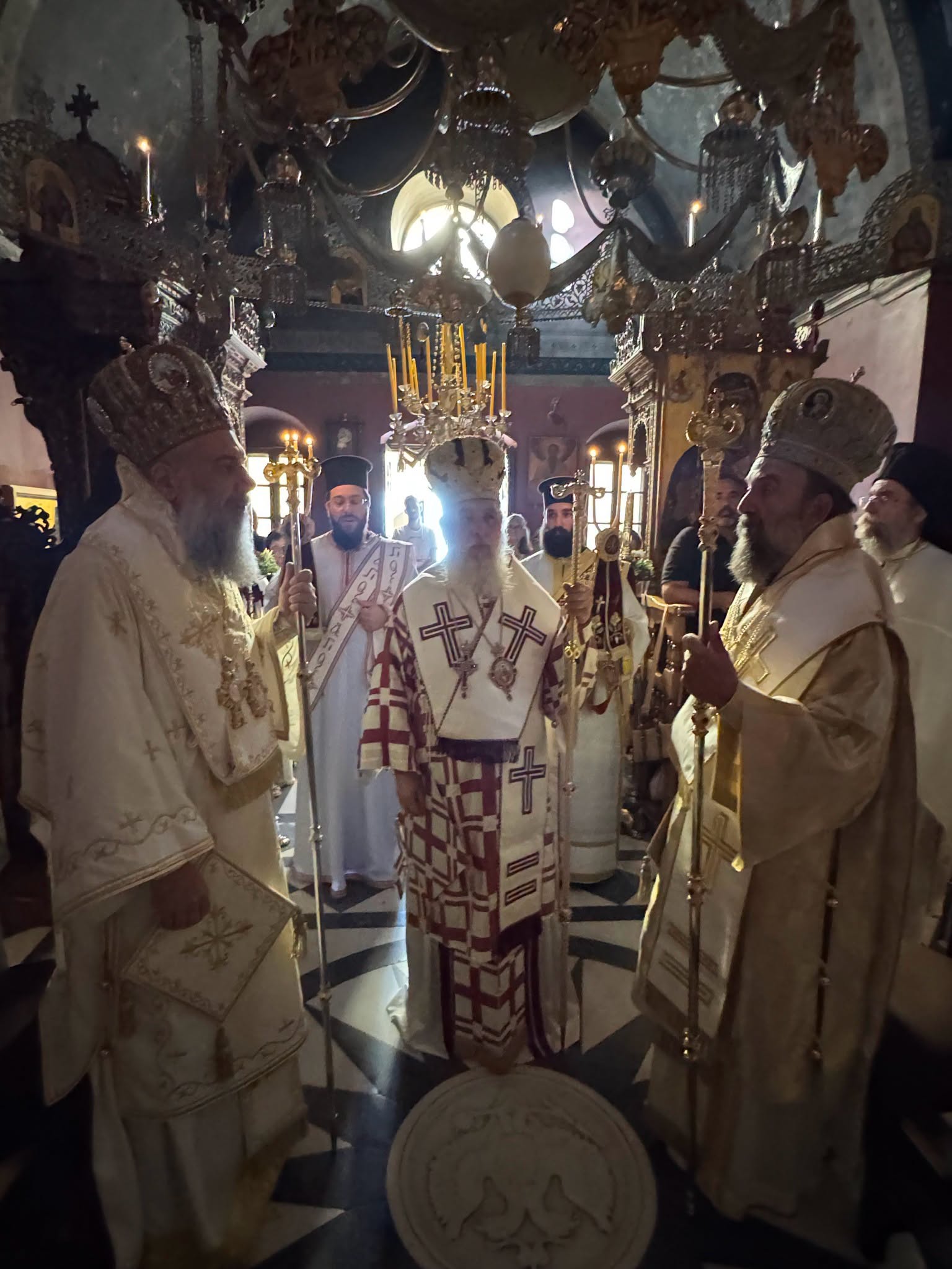 Προφήτης Ηλίας, Ιερά Μονή Προφήτου Ηλιού Θήρας, Σαντορίνη, Μητρόπολη Θήρας, πανθηραϊκός εορτασμός, Μητροπολίτης Αμφιλόχιος, Θεία Λειτουργία, Τρισαρχιερατικός Εσπερινός, Κυκλάδες, εκκλησιαστικές ειδήσεις