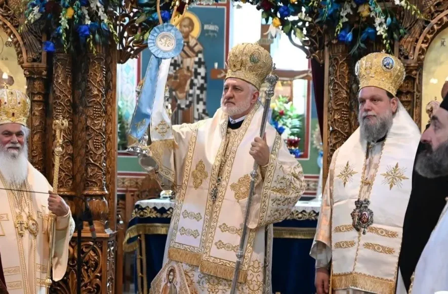 Αρχιεπίσκοπος Αμερικής Ελπιδοφόρος σε Πολυαρχιερατική Θεία Λειτουργία στον Ιερό Ναό Αγίου Στεφάνου Νέας Ιωνίας